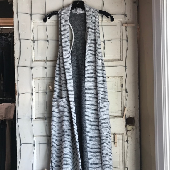 Paper Crane Jackets & Blazers - Paper Crane Long Sleeveless Racer Back Vest Size S